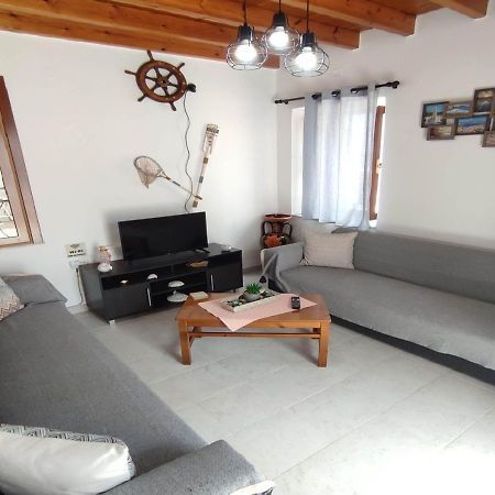 Symi Breeze Villa Екстер'єр фото