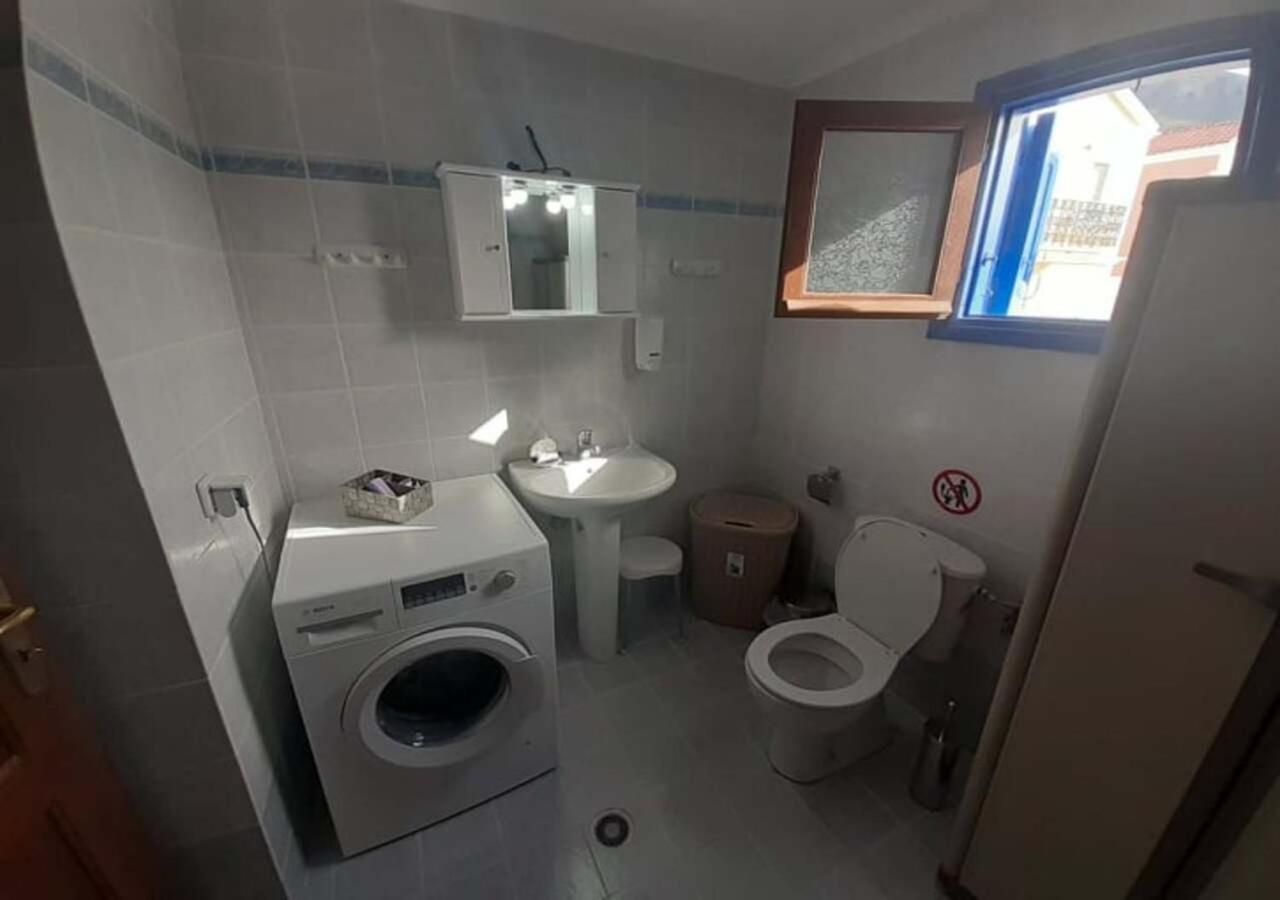 Symi Breeze Villa Екстер'єр фото