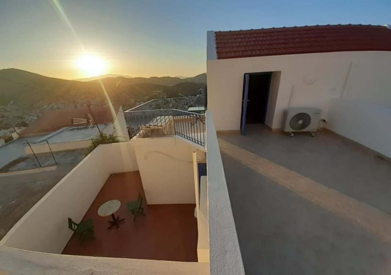 Symi Breeze Villa Екстер'єр фото