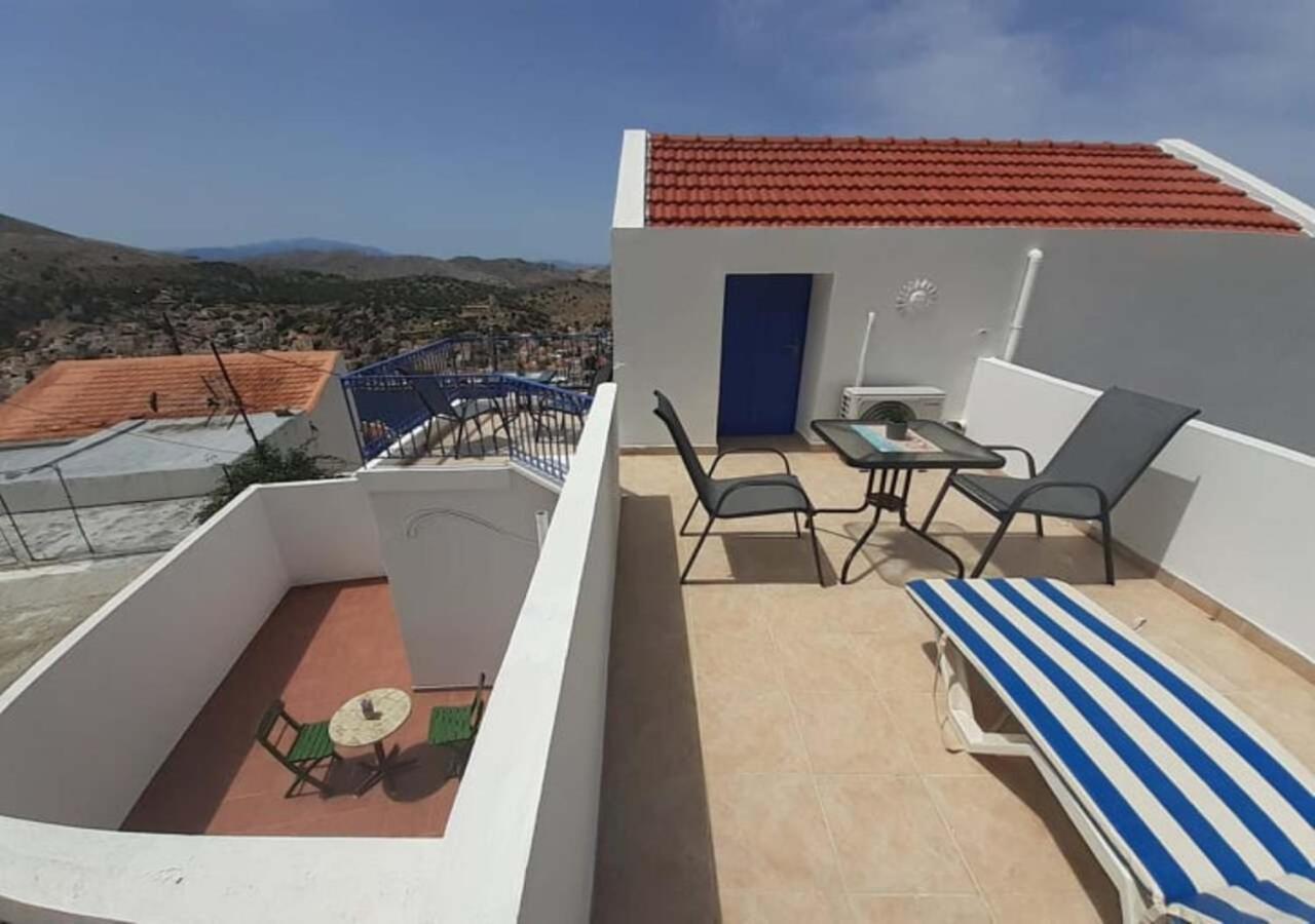 Symi Breeze Villa Екстер'єр фото