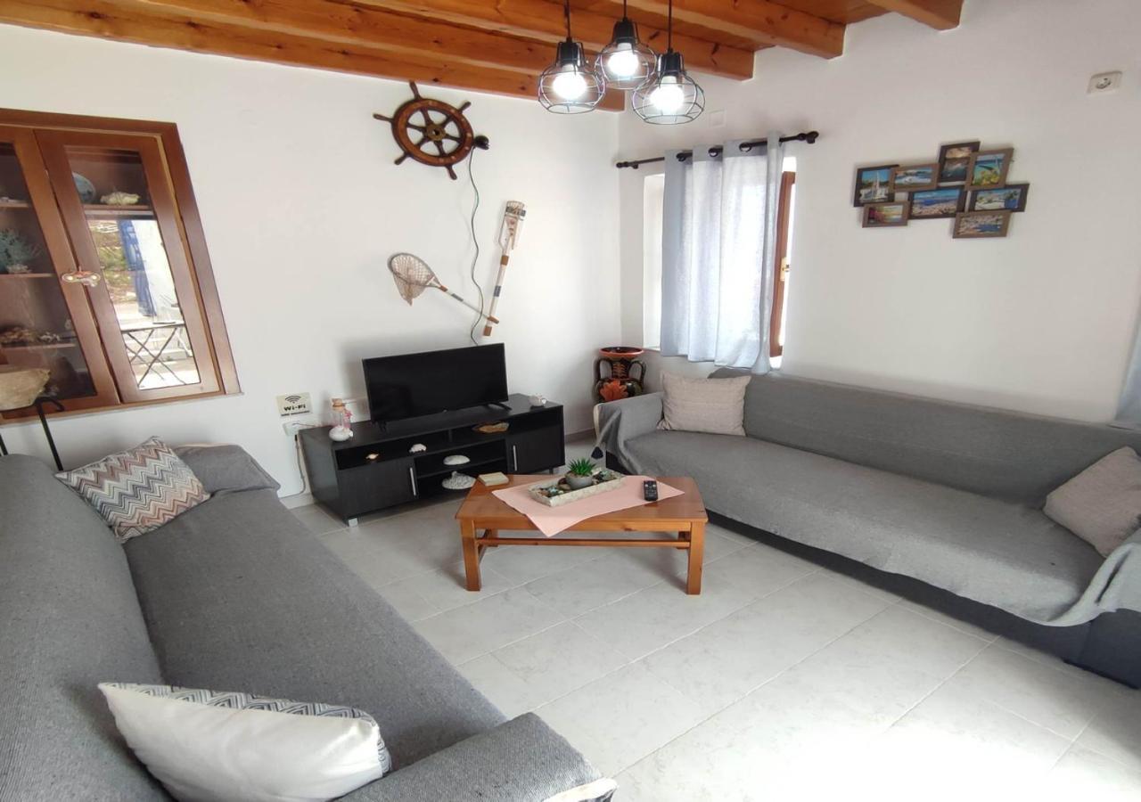 Symi Breeze Villa Екстер'єр фото
